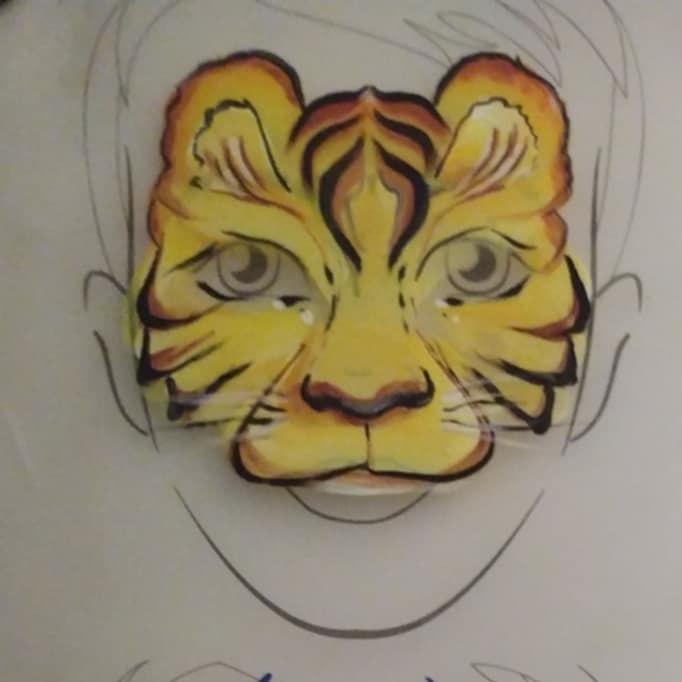 Face painting – kolorowy tygrys na dziecięcej twarzy z czarnymi paskami i uroczym noskiem.  - bezpieczne, hipoalergiczne farby do twarzy i ciała, zmywalne - Legnica, Opole, Oława, Lubin, Wrocław, Brzeg - zoptymalizowana wersja do szybkiego ładowania